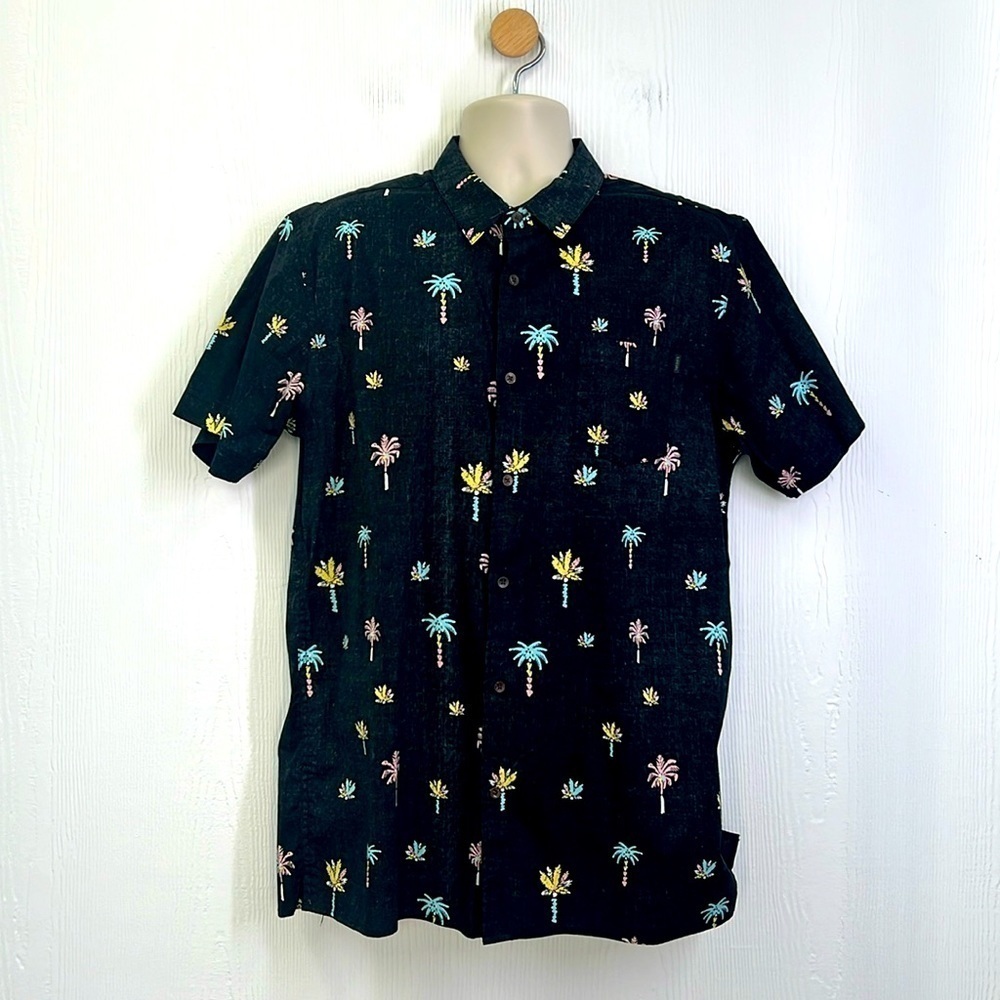 Rip Curl - Black With Colorful Palm Tree Button Down Short Sleeve Top Large